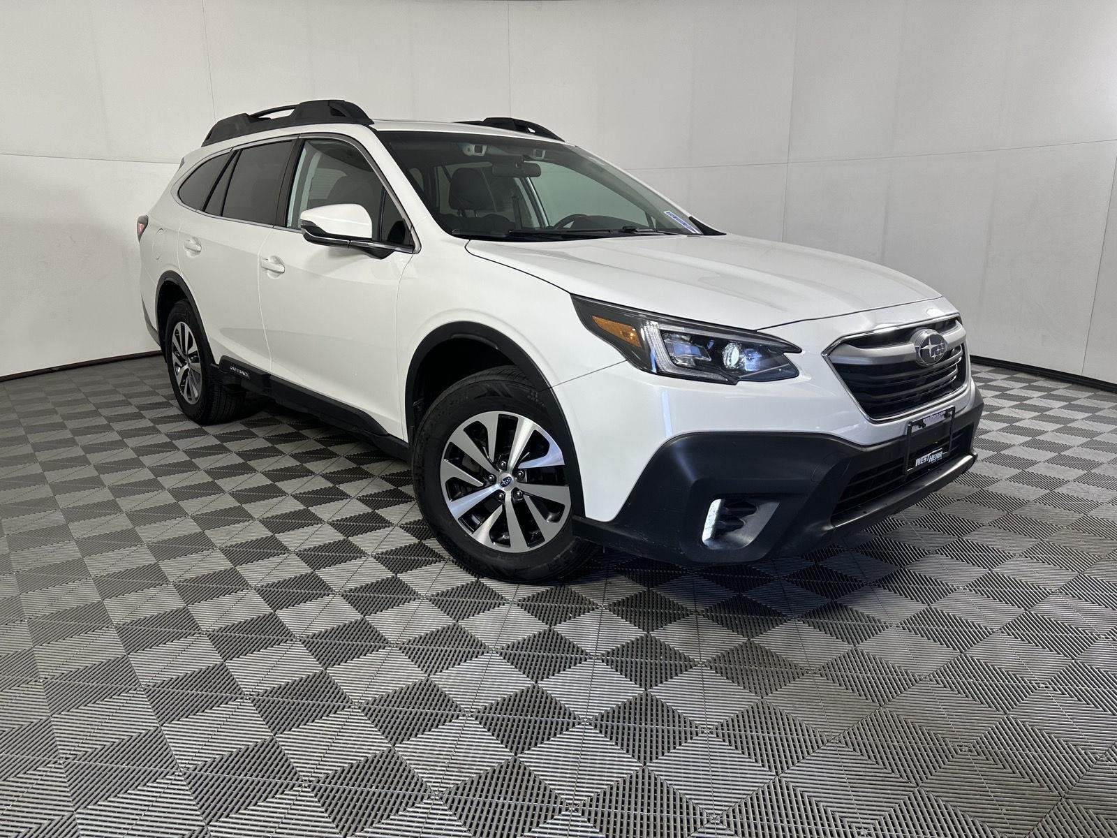 Used 2021  Subaru  image 11