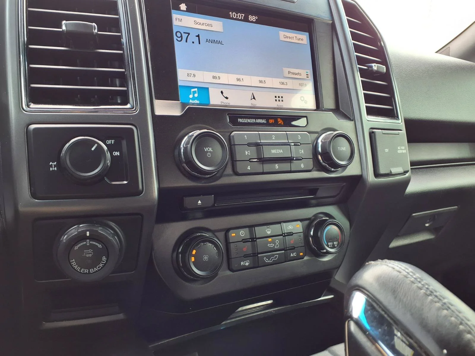 Used 2018 White Ford  image 6