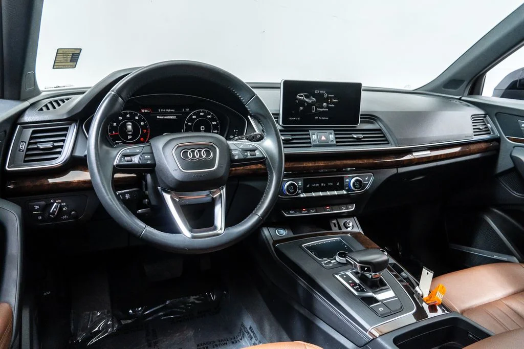 Used 2019 Black Metallic Audi 2.0T Premium Plus image 4