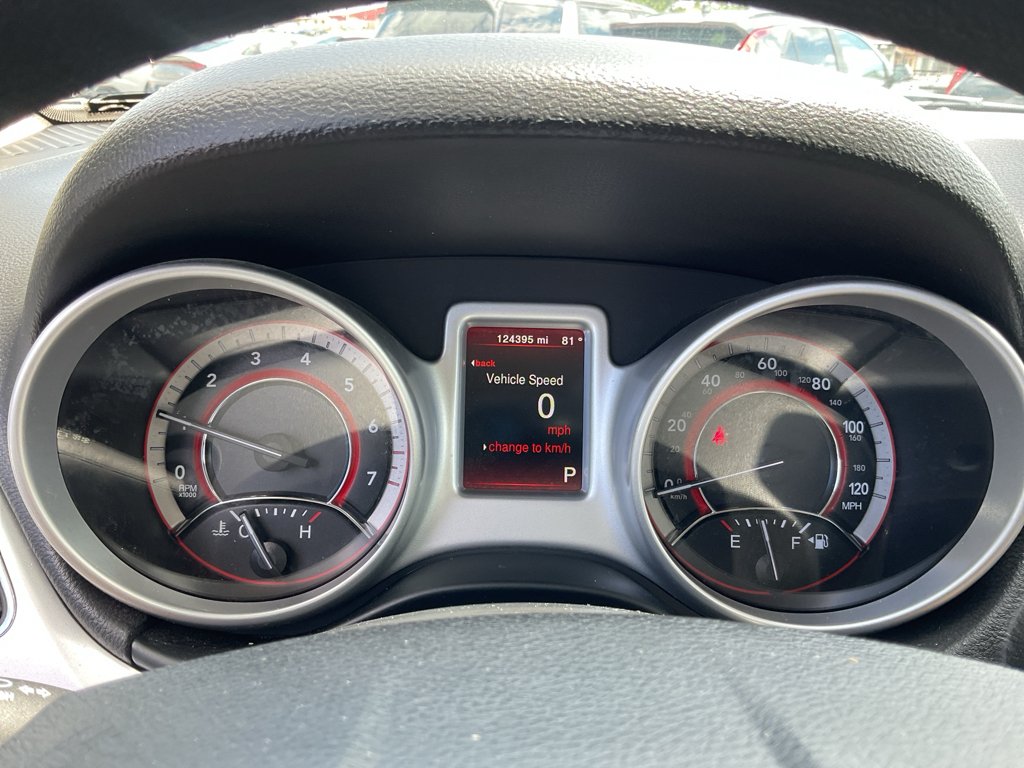 Used 2020 Vice White Dodge SE Value image 24