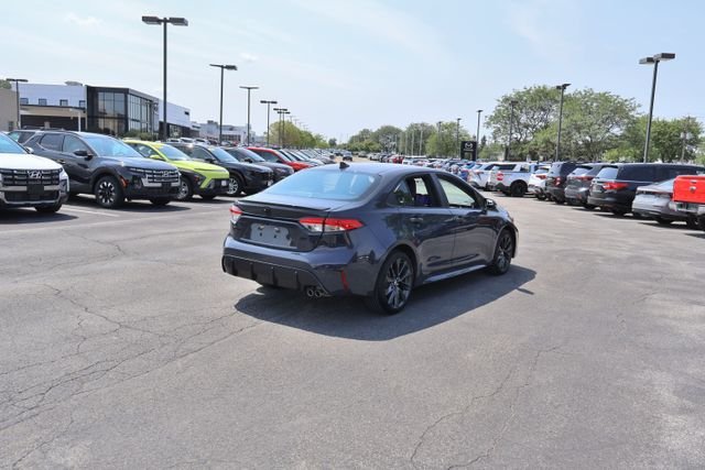Used 2024  Toyota SE image 8