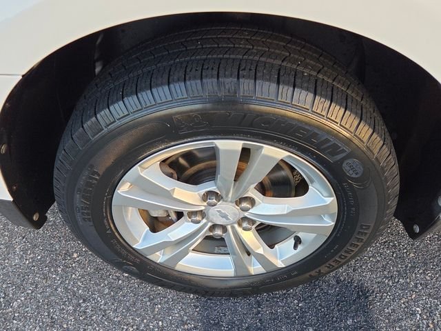 Used 2011 White Chevrolet LTZ image 4