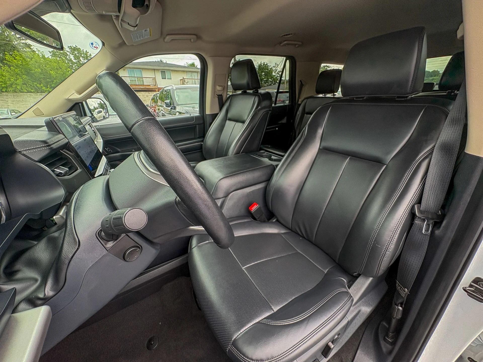 Used 2024 White Ford XLT image 23