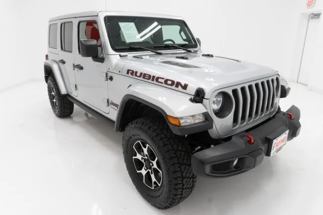 Used 2022 Silver Zynith Clearcoat Jeep Unlimited Rubicon image 3