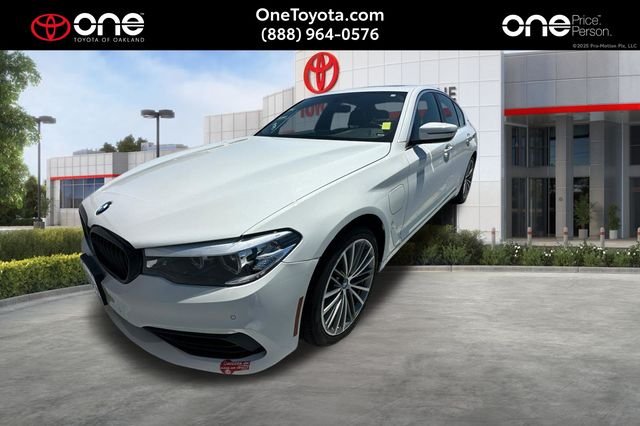 2018 BMW 5 Series 530e iPerformance Sedan's photo