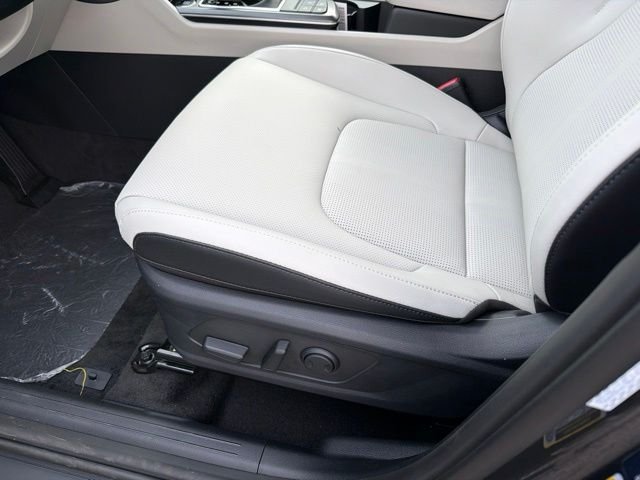 New 2026 Gravity Gray Kia EX image 13
