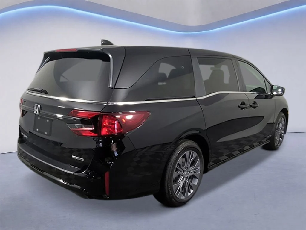 New 2026 Crystal Black Pearl Honda Touring image 5