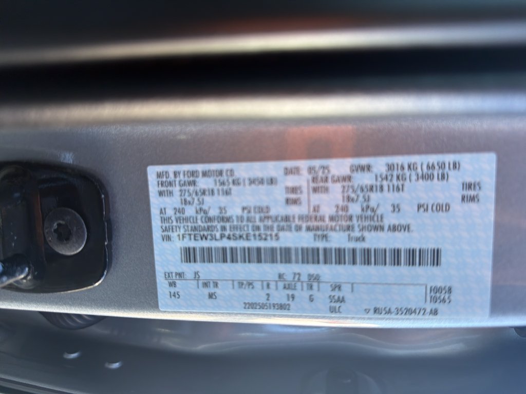Used 2025 Silver Ford XLT image 23