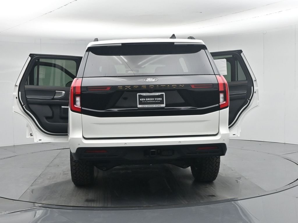 New 2026 Star White Metallic Tri-Coat Ford Tremor image 37