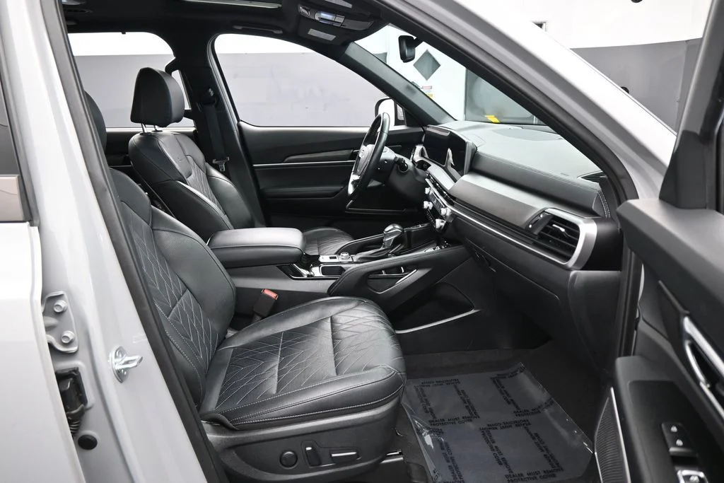 Used 2024 Wolf Gray Kia EX X-Line image 46
