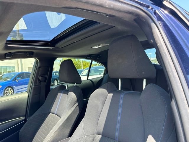 Used 2021  Toyota SE image 17