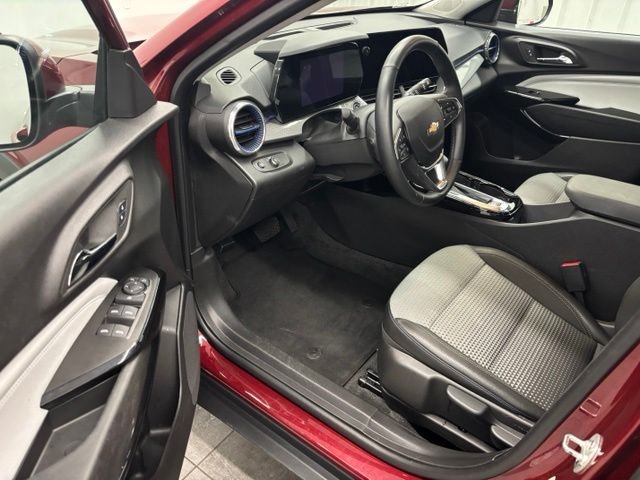 Used 2025 Red Chevrolet LT image 13