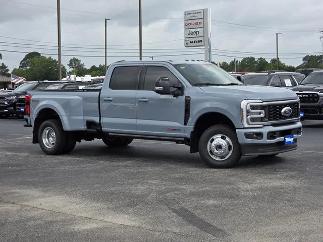 New 2026 Glacier Gray Metallic Tri-Coat Ford F-350® Platinum® image 2
