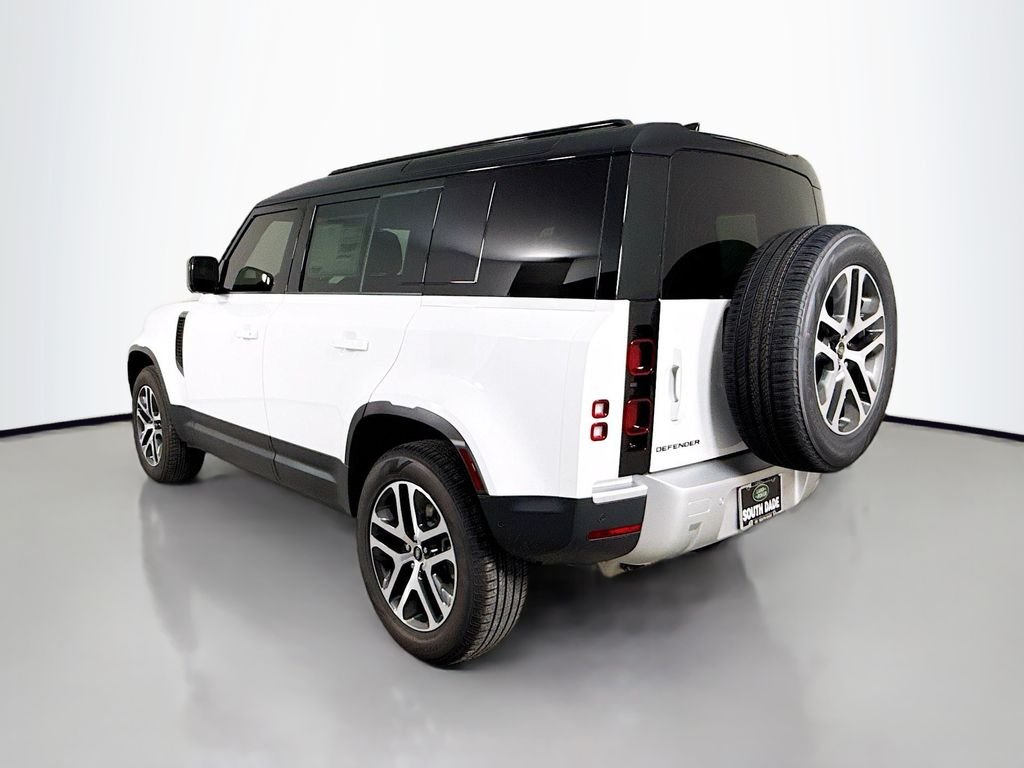 Certified Used 2025 Gray Land Rover S image 7
