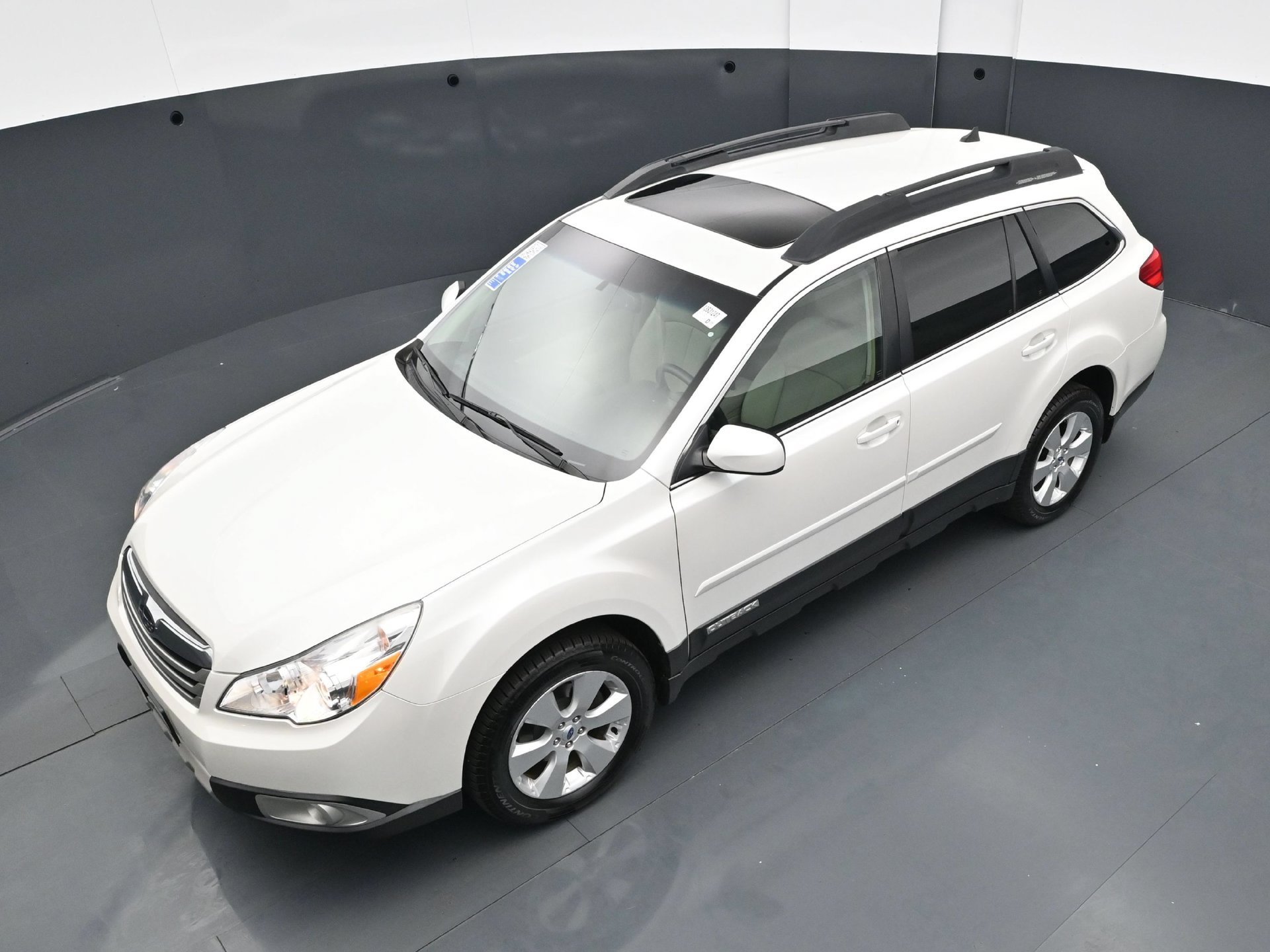Used 2012 Satin White Pearl Subaru 2.5i image 39