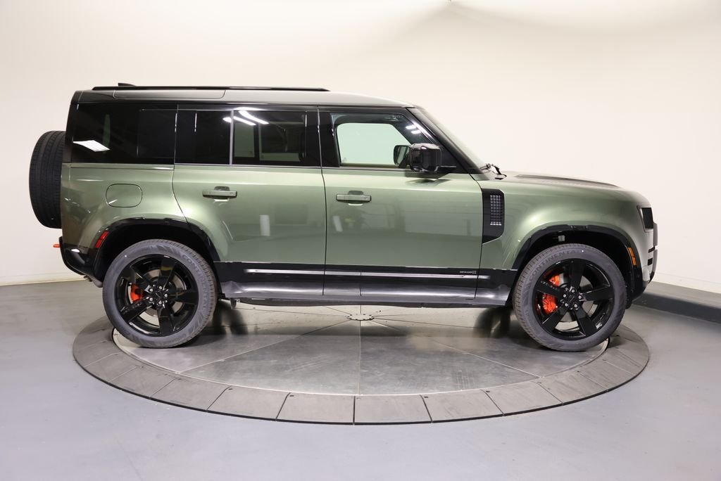 New 2026 Woolstone Green Land Rover X image 6