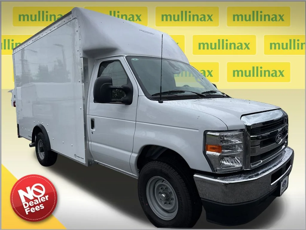 2026 Ford E-Series SRW E-350 Super Duty 138 in WB's photo