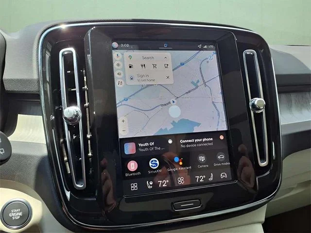 2026 Volvo XC40 Plus - Photo 17