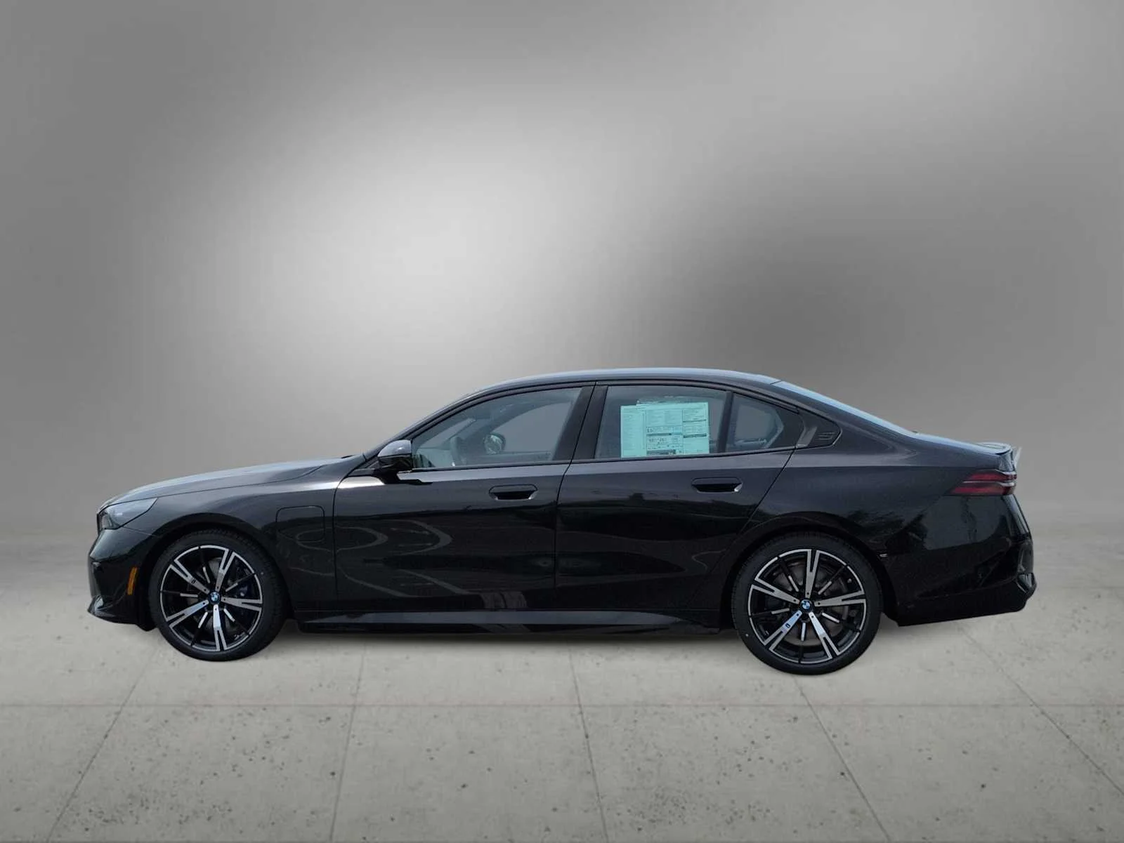 Used 2027 Black Sapphire Metallic BMW 550e xDrive image 5