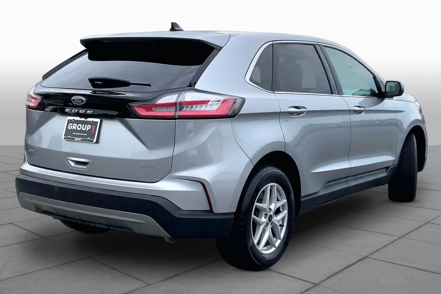 Used 2024 Iconic Silver Metallic Ford SEL image 12