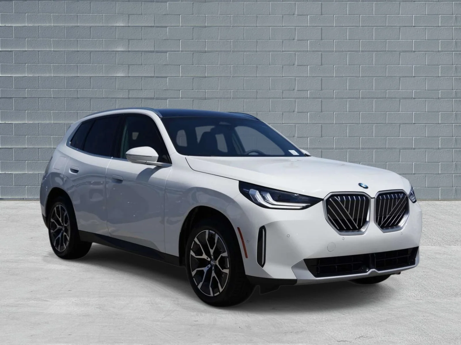New 2026 Alpine White BMW 30 xDrive image 1