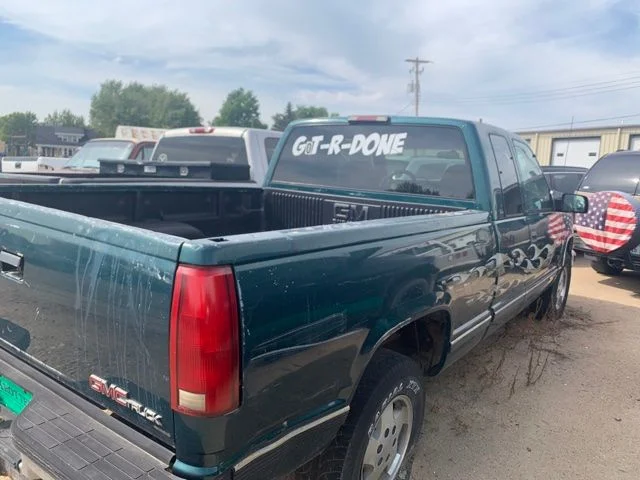 Used 1997 Green GMC SL image 3