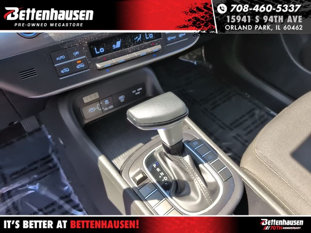 Used 2025 Orange Hyundai SEL image 22