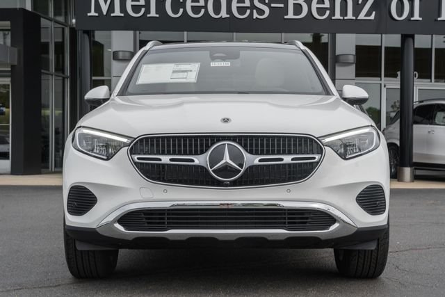 New 2026 Polar White Mercedes-Benz GLC 300 image 2