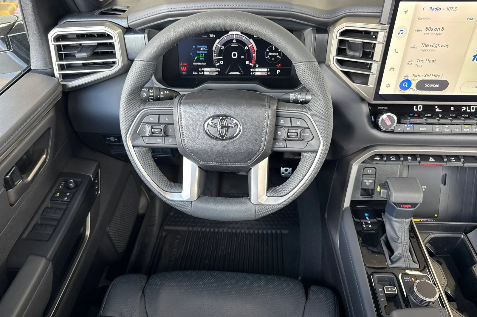 New 2026 Wind Chill Pearl <sup>1</sup> Toyota  Platinum image 15