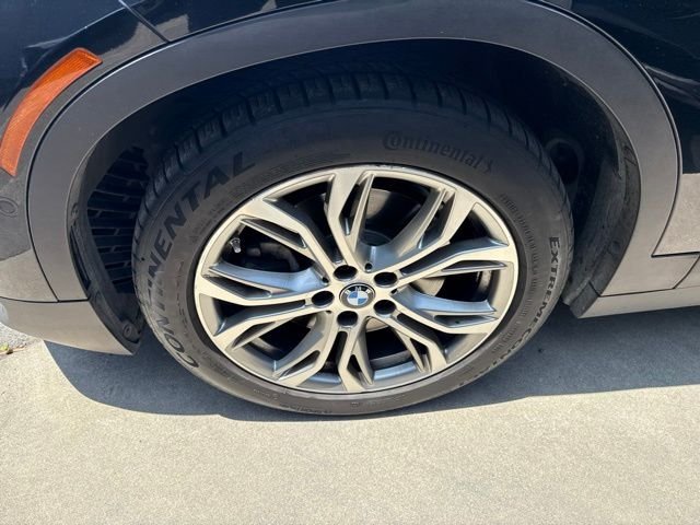 Used 2020 Black BMW xDrive28i image 3