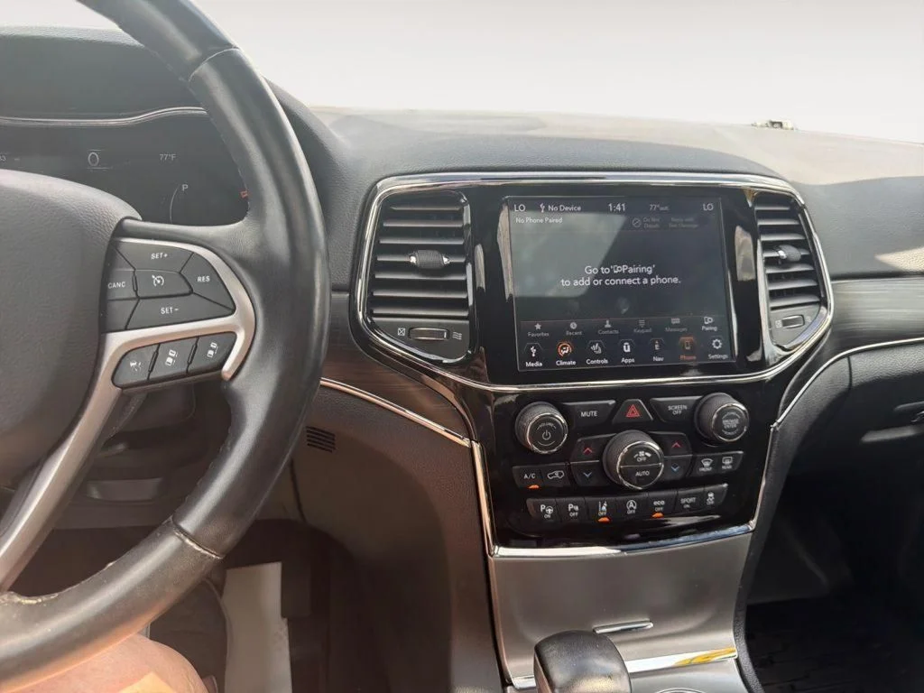 Certified Used 2021 White Jeep Limited image 9