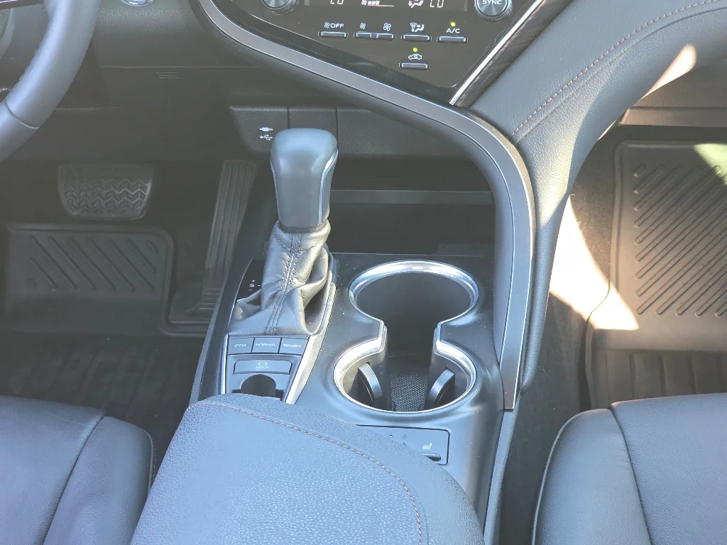 2018 Toyota Camry XLE - Photo 25