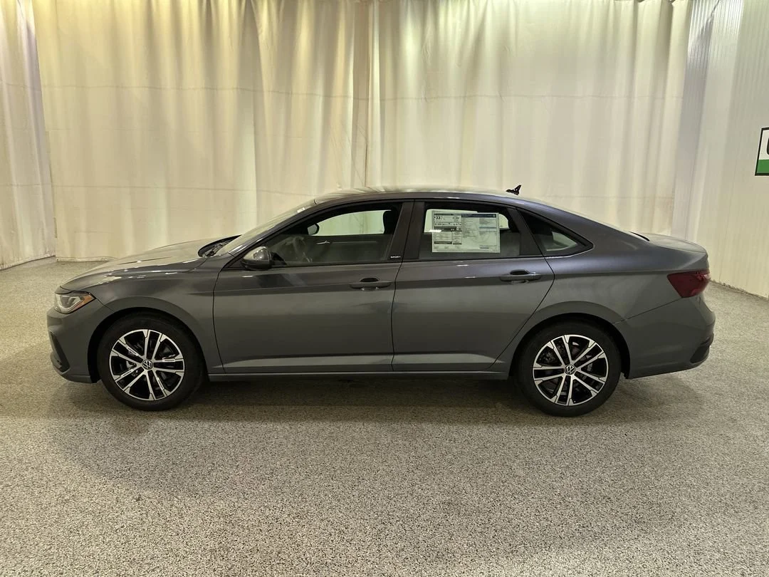 2026 Volkswagen Jetta Sport - Photo 6
