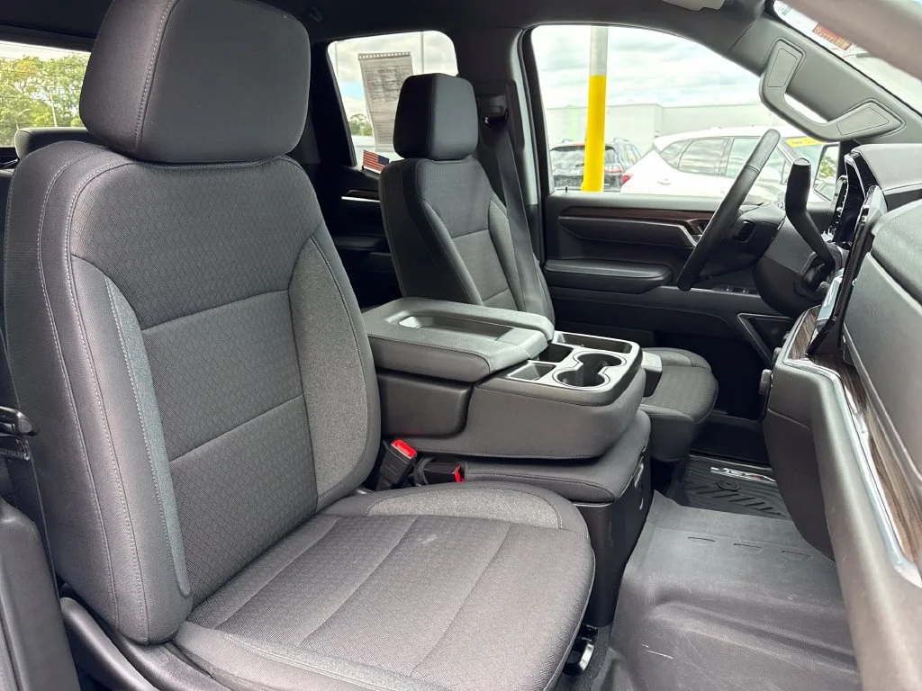 Used 2025 Gray Chevrolet LT image 23