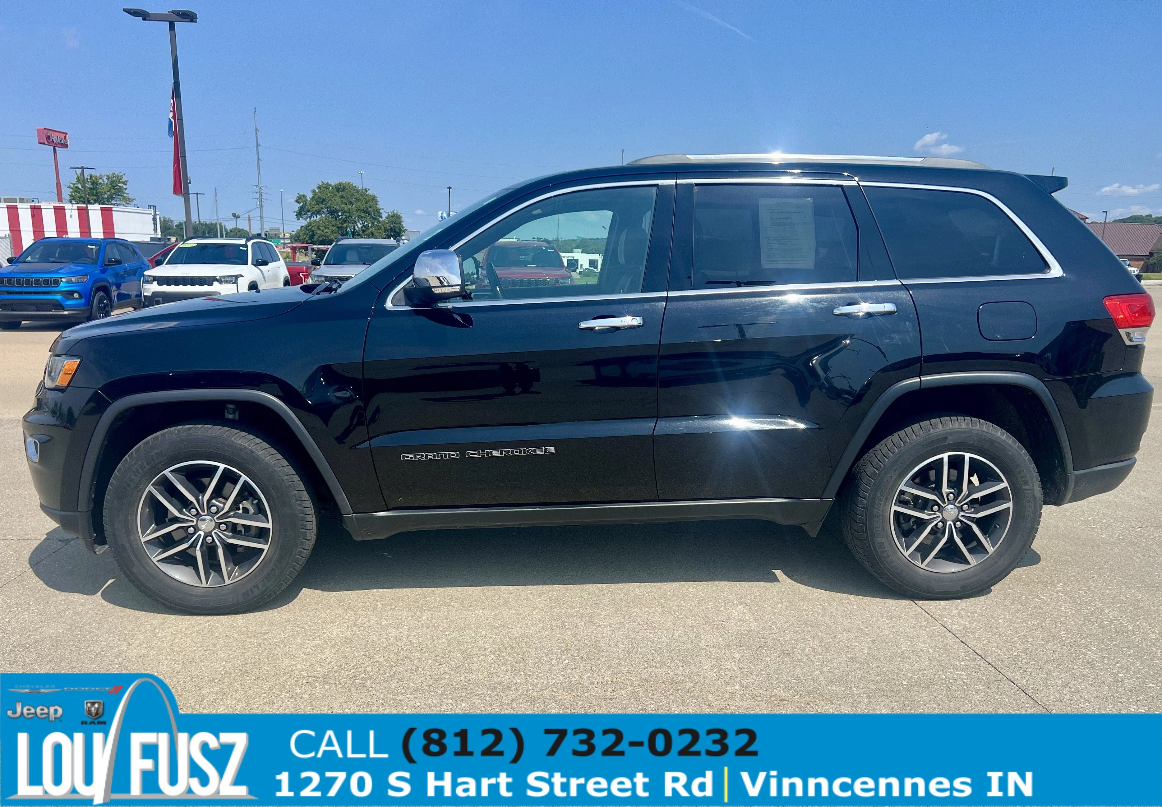 Used 2018 Diamond Black Crystal Pearlcoat Jeep Limited image 4