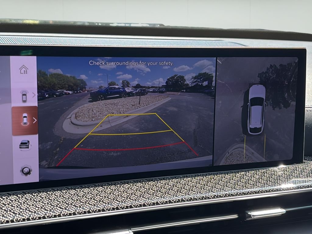 Certified Used 2025 Uyuni White Genesis 3.5T e-SC image 26