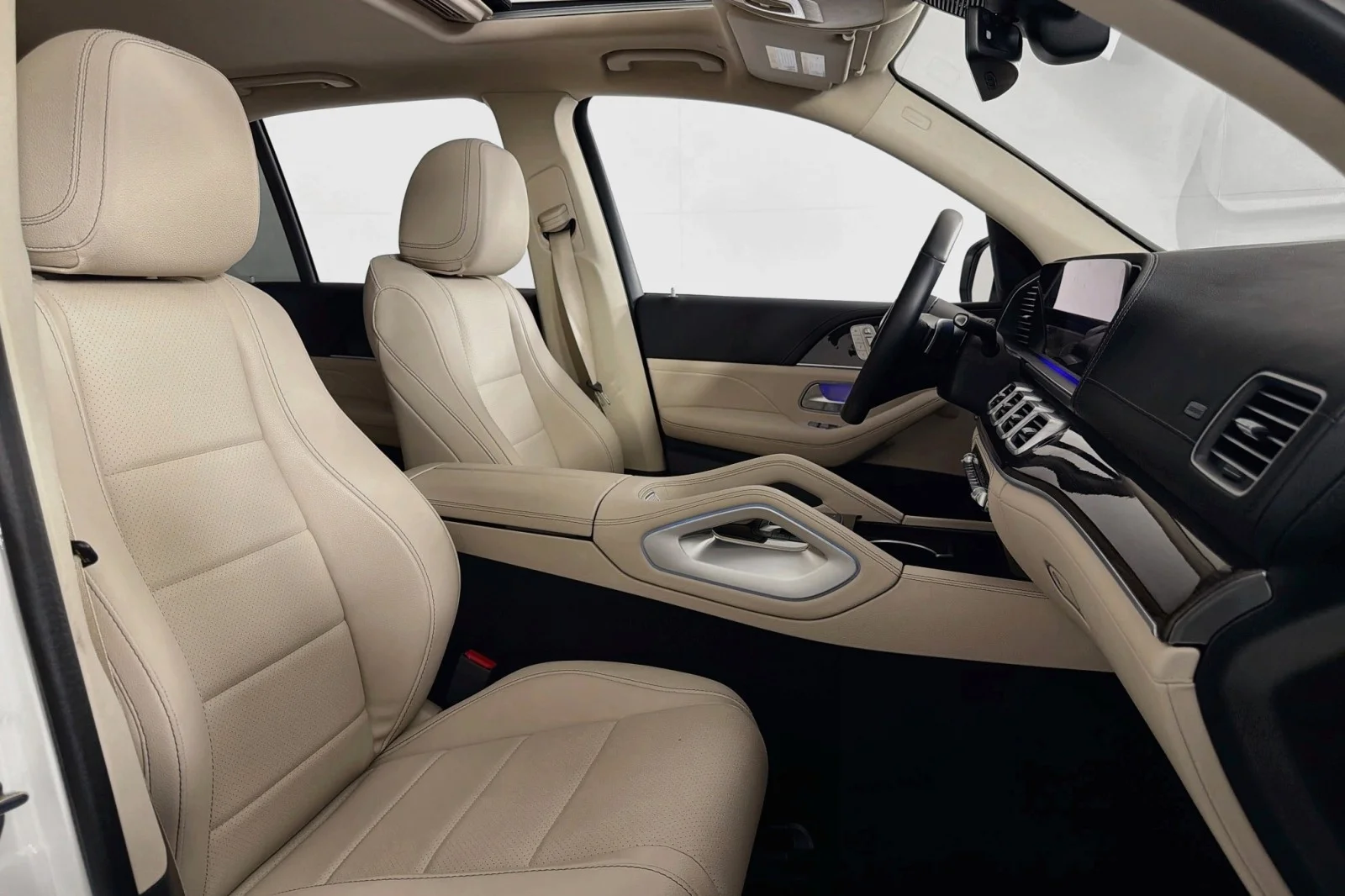 Certified Used 2024 Polar White Mercedes-Benz 450e image 7