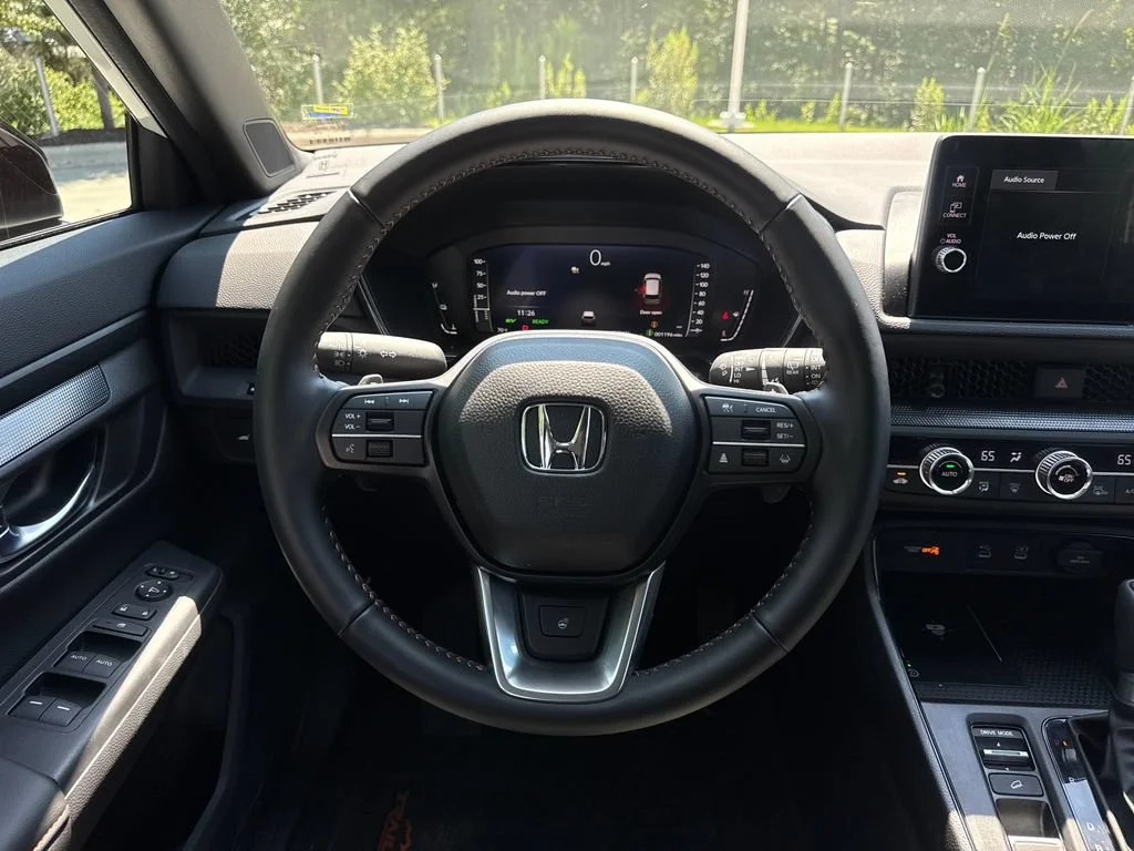 Certified Used 2026 Platinum White Pearl Honda AWD TrailSport Hybrid image 55