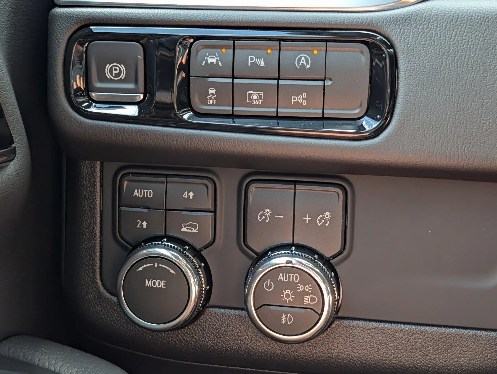 New 2026 Glacier White Tricoat GMC Denali image 28