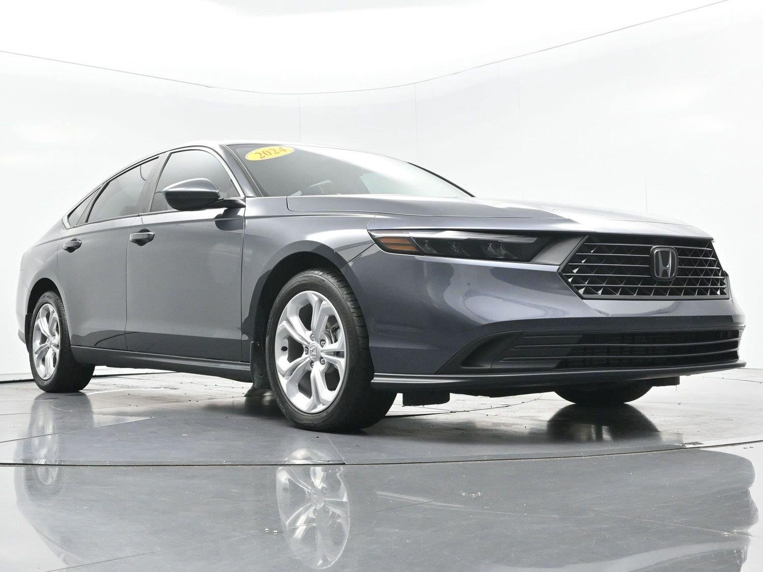 Used 2024 Meteorite Gray Metallic Honda LX image 39