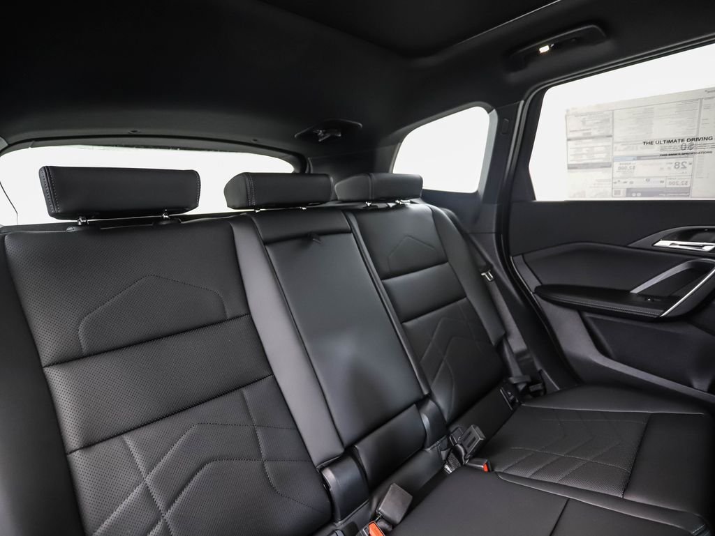 Used 2026 Alpine White BMW xDrive28i image 29