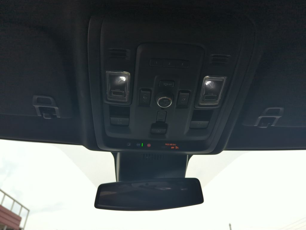 Used 2023 Silver GMC Denali image 25