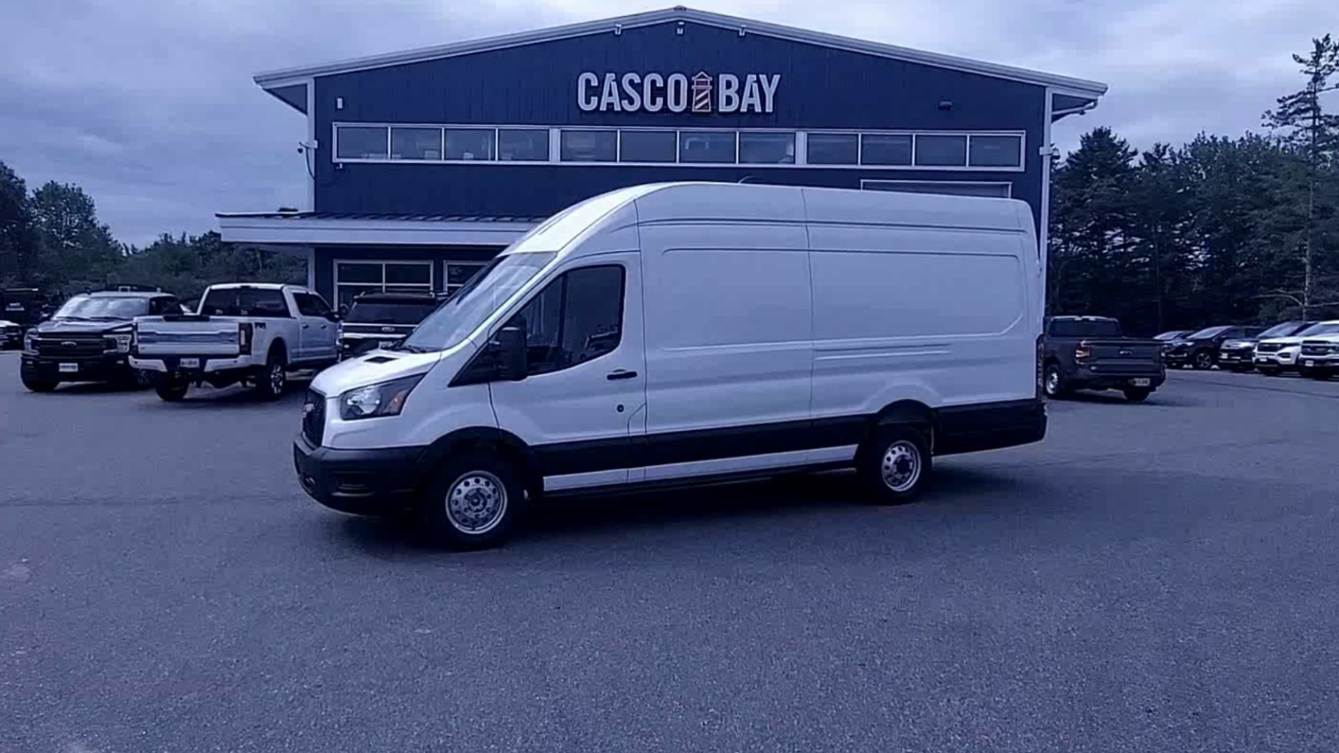 New 2026 Oxford White Ford Cargo Van image 17
