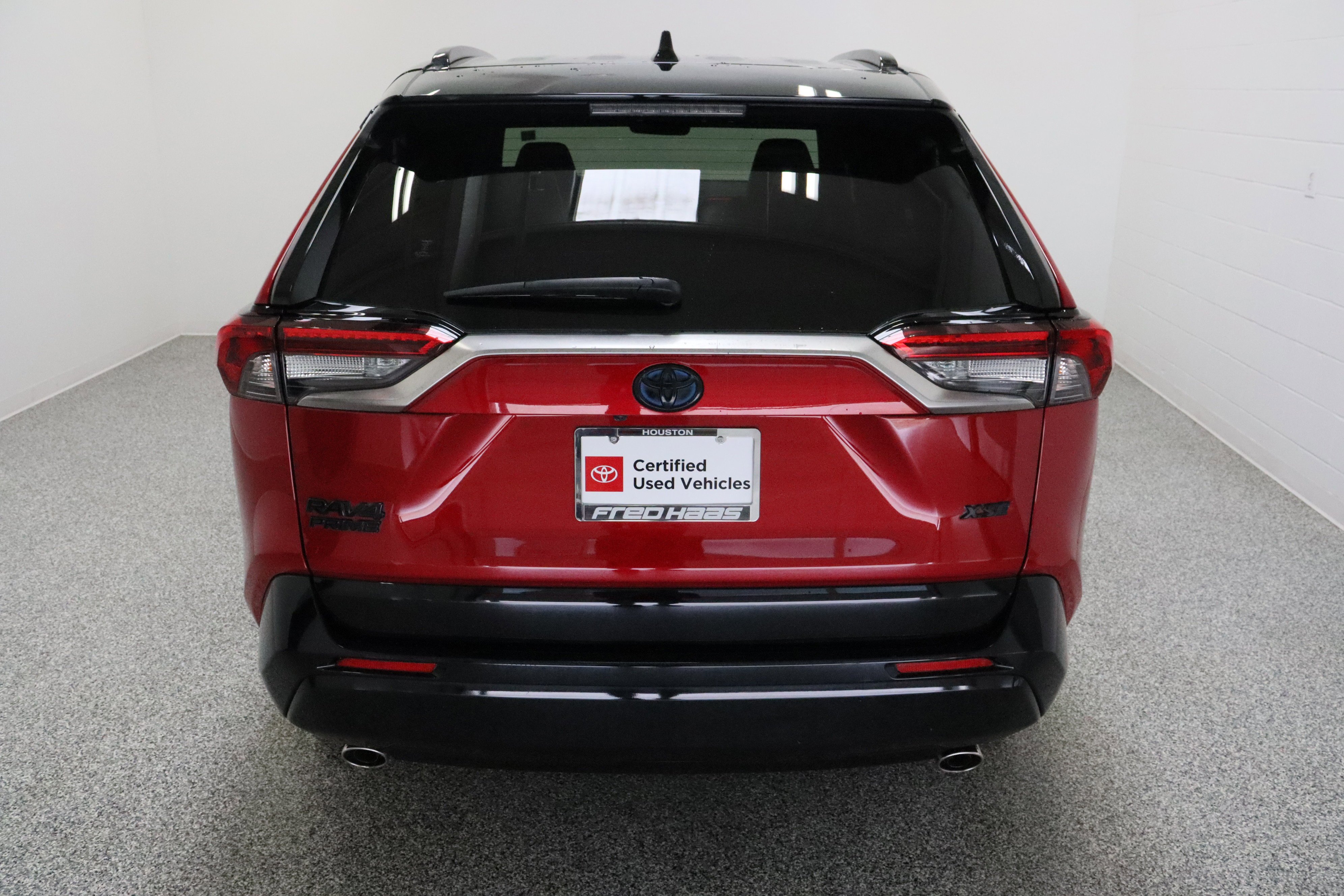 Certified Used 2022 Supersonic Red/Midnight Black Metallic Toyota XSE 2.5L/Electric image 8