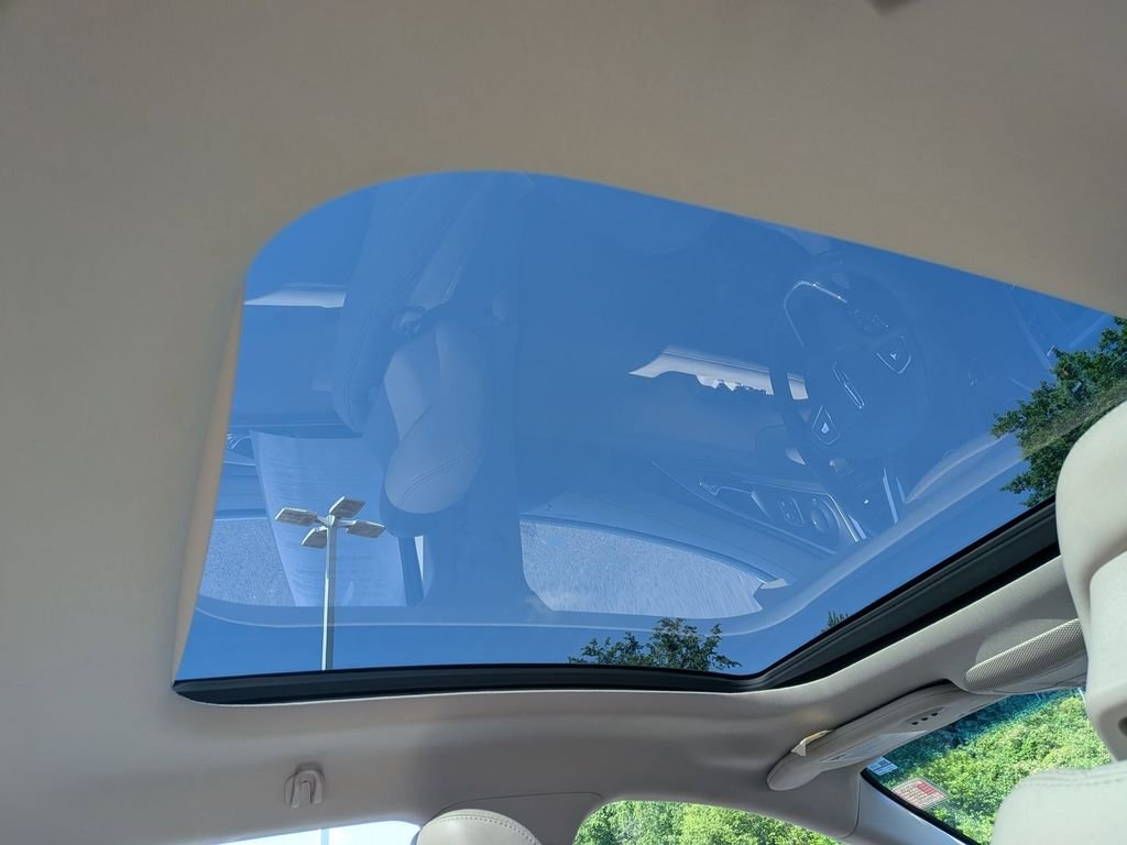 Used 2018 Brown Lincoln Reserve image 21