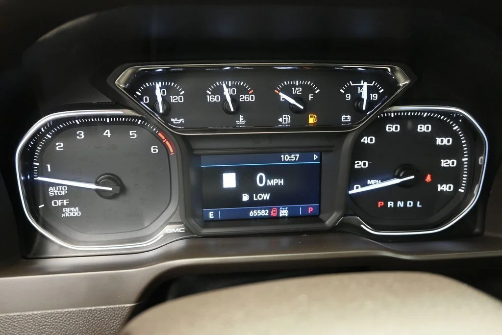 Used 2020 Blue GMC SLT image 23