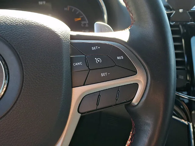 Used 2019 Red Jeep Trailhawk image 23