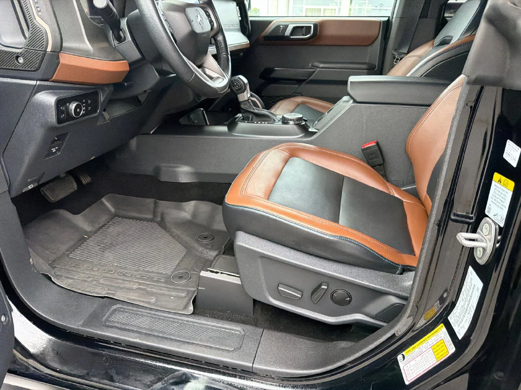 Used 2024 Black Ford Outer Banks image 9
