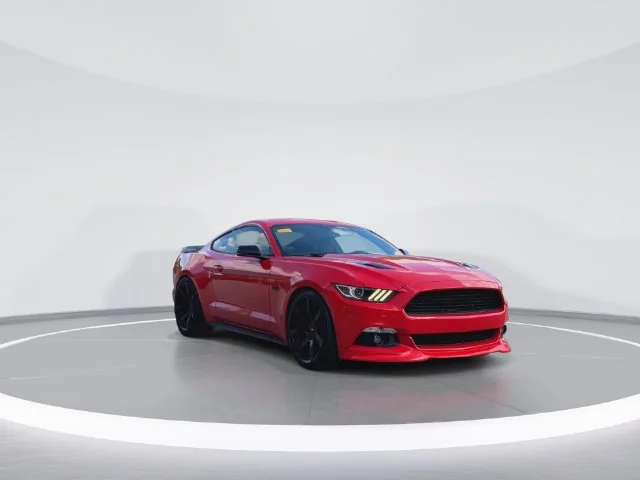 Used 2017 Red Ford GT Premium image 2