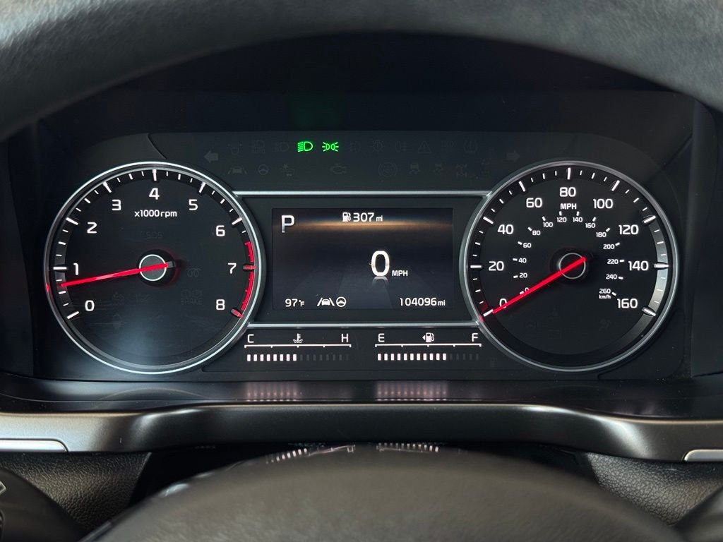 Used 2022 Silver Kia LX image 28